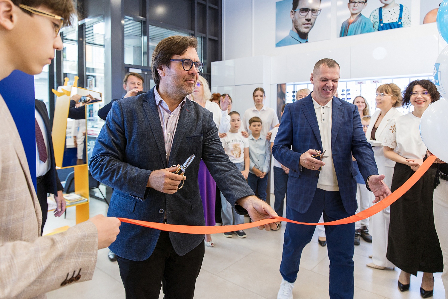 Официально открыт второй Центр Контроля Миопии Essilor на ул. Чернышевского, 20 Официально открыт второй Центр Контроля Миопии Essilor на ул. Чернышевского, 20